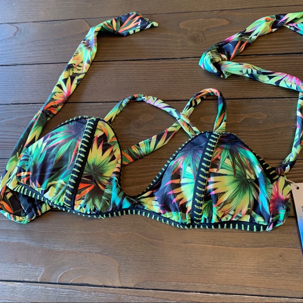 Nwt! Lucky Brand coastal palms bikini top